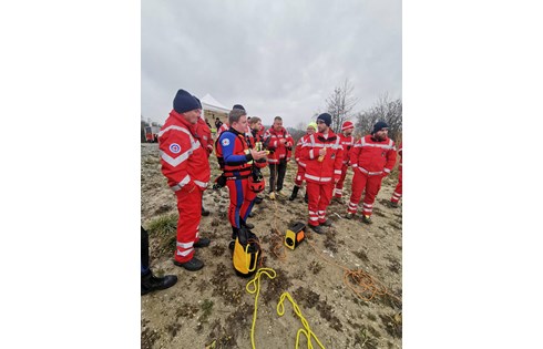 Bildliche Darstellung zum Projekt Ausrüstung SEG Wasserwacht Osterhofen