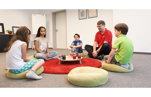 Bildliche Darstellung zum Projekt Das Trauerzentrum Lacrima - Kindern helfen Trau...