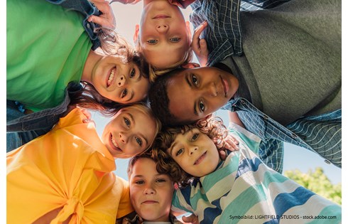Bild zu Kindern Geborgenheit schenken – Gemeinsam Zukun...