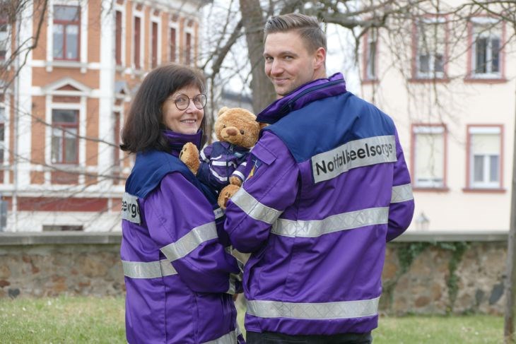 Diakonisches Werk im Kirchenbezirk Leipziger Land e.V. Bild: Notfallseelsorge mit Tröste-Teddy für Kinder