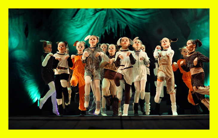 AMEDOM gemeinützige GmbH Bild: Theaterkurs für Kinder und Jugendliche