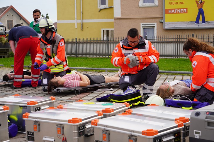 Bayerisches Rotes Kreuz, KV Deggendorf Bild: Die Versorgung von Patienten bei Großschadensereignissen muss sichergestellt werden.