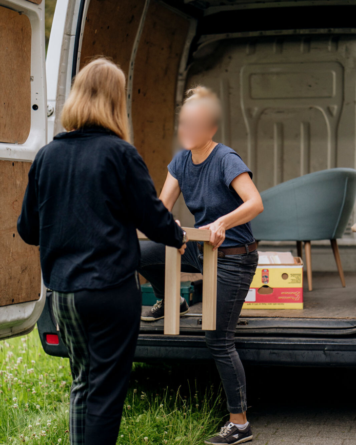 Stark machen e.V. Bild: Umzugshilfe mit Auto
