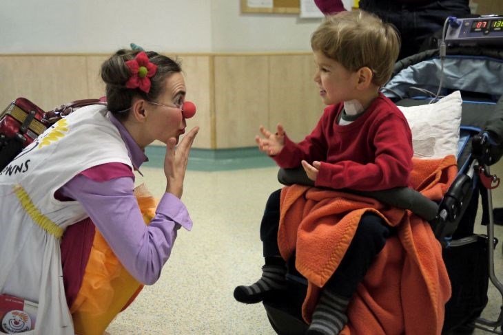KlinikClown und Kind